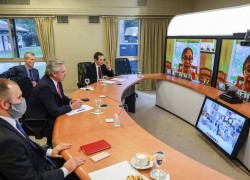 Alberto Fernandez en videoconferencia en Olivos